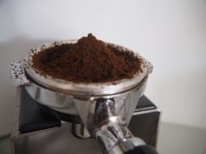 Espressopulver im Siebtr?ger