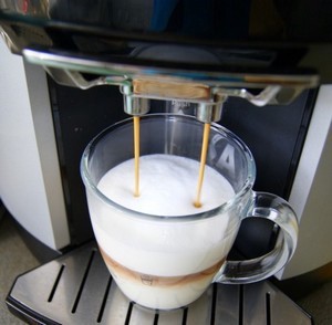 Cappuccino auf der Cappuccinomaschine