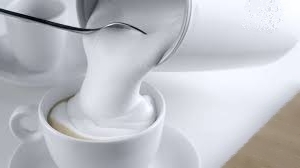 Milchschaum aus dem Milchaufsch?umer 